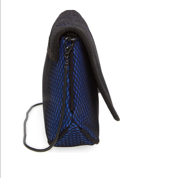 Steve Madden Mesh Clutch Purse with Shoulder Chain 👛 - Picture 6 of 7